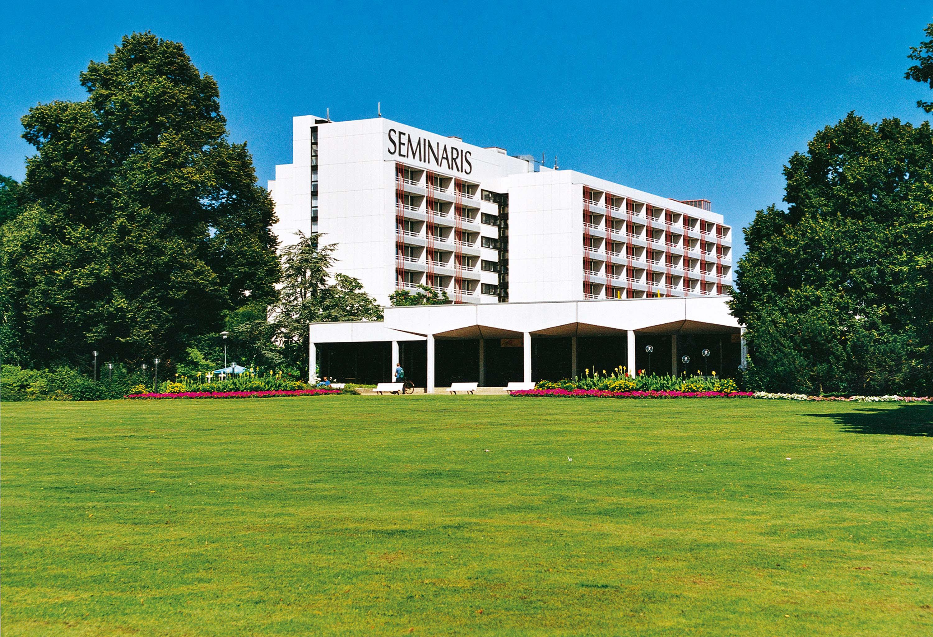 Seminaris Hotel Lueneburg Exterior foto